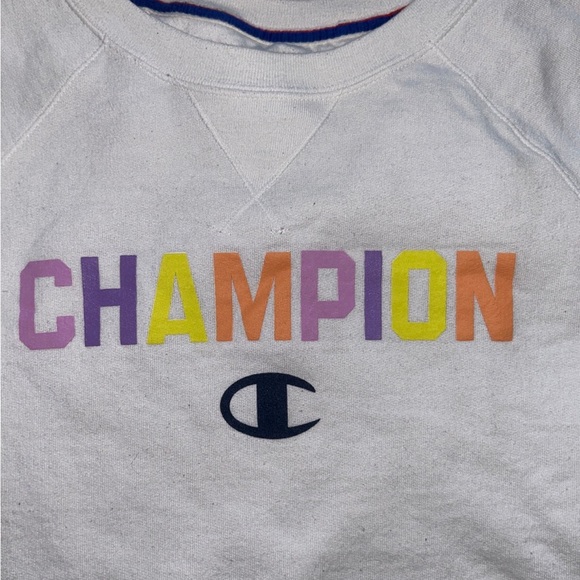 Champion Crewneck - Picture 3 of 3